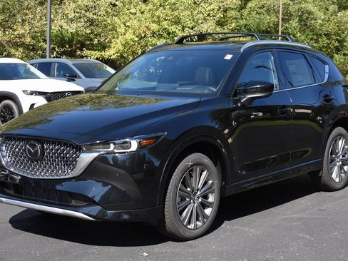 New 2025 MAZDA CX-5 Signature image 2