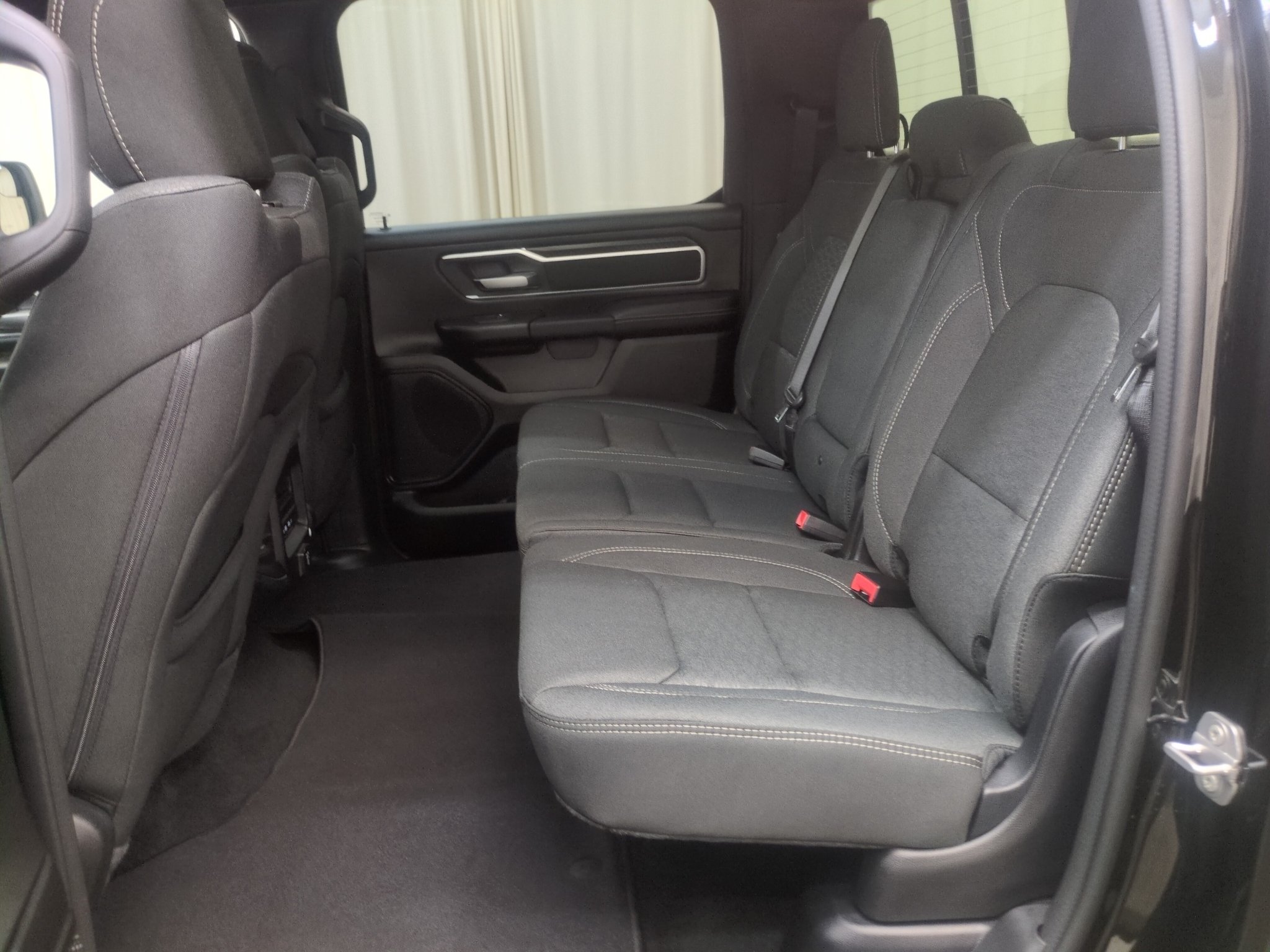 New 2027 RAM 1500 4x4 Crew Cab image 17