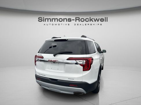 Used 2023 GMC Acadia SLT image 13