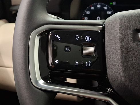 Certified 2025 Land Rover Discovery Sport S AWD/4WD image 22