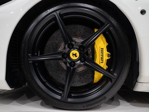 Used 2013 Ferrari 458 Spider RWD image 48