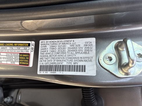 Certified 2024 Acura RDX w/ Advance Package AWD/4WD image 35
