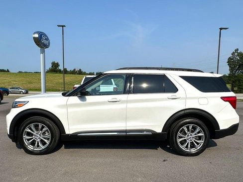 Used 2023 Ford Explorer XLT w/ Equipment Group 202A AWD/4WD image 5