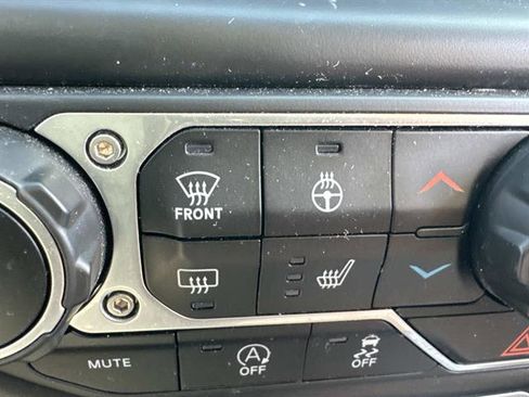 Used 2022 Jeep Wrangler Unlimited Sport image 14