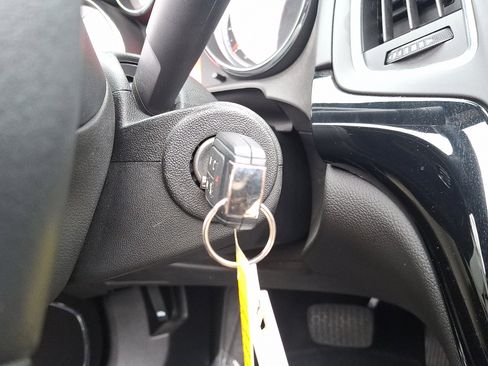 Used 2018 Buick Cascada Premium image 24