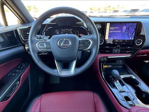 Used 2025 Lexus NX 250 FWD image 6