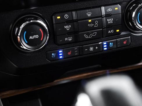 Used 2019 Ford F150 Lariat AWD/4WD image 21