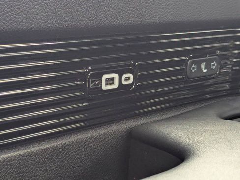Used 2024 Jeep Grand Wagoneer L 4WD image 41