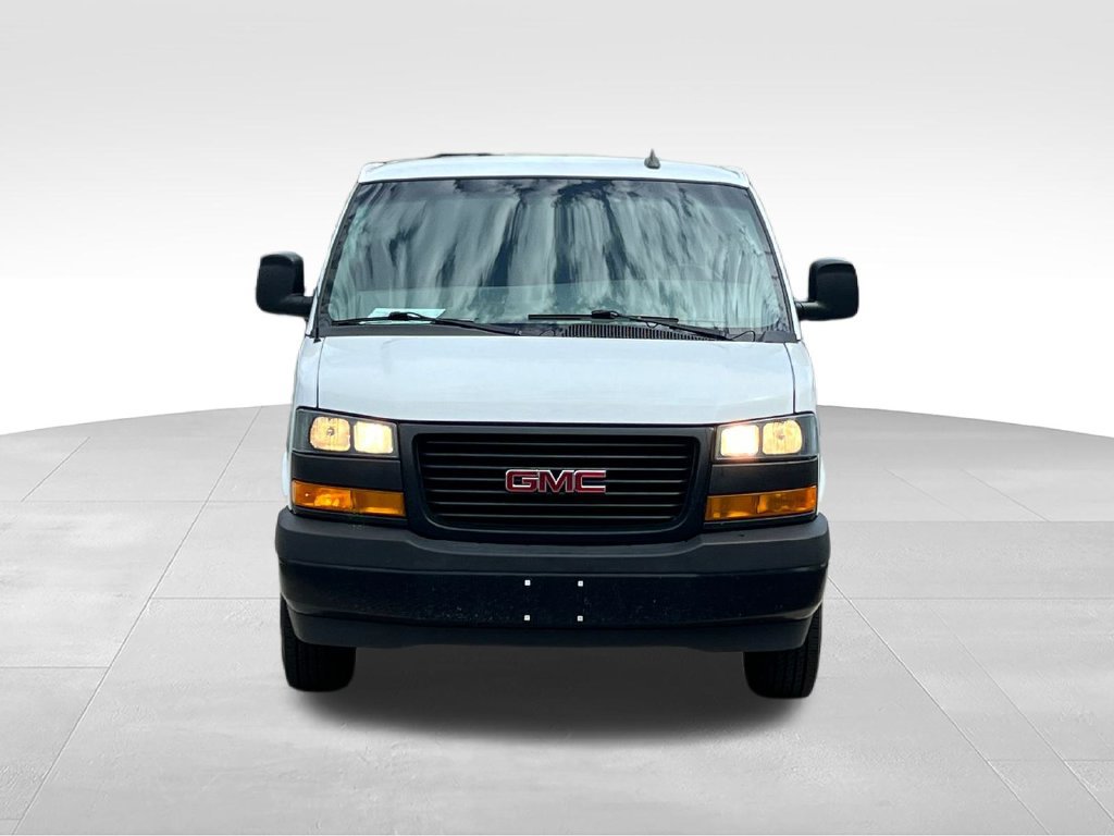 Used 2023 GMC Savana 2500 Extended w/ Driver Convenience Package RWD image 2