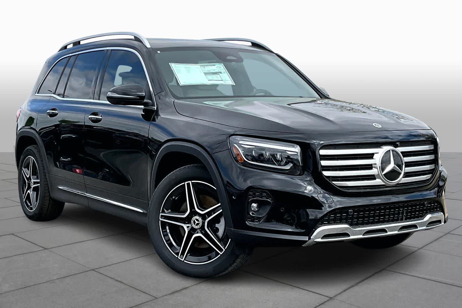 Used 2026 Mercedes-Benz GLB 250 image 2