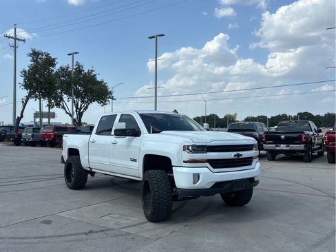 Used 2017 Chevrolet Silverado 1500 LT w/ Texas Edition AWD/4WD image 3
