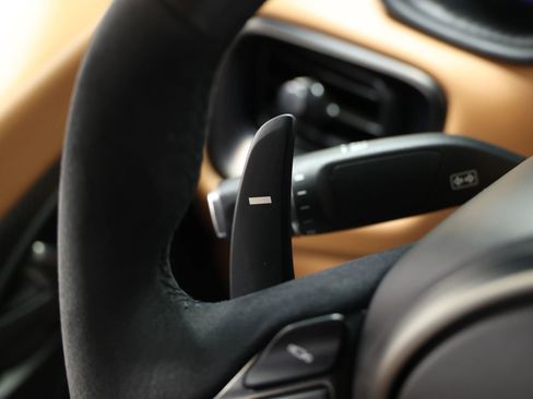 Used 2020 Aston Martin DB11 AMR image 26