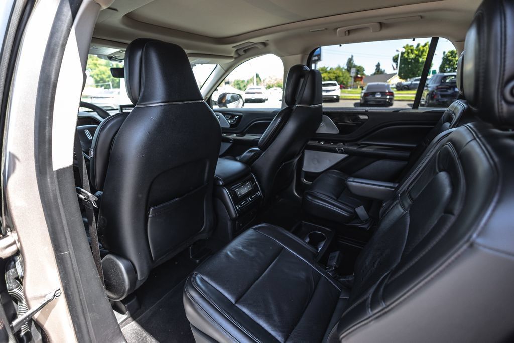 Used 2020 Lincoln Aviator Reserve w/ Equipment Group 202A AWD/4WD image 21