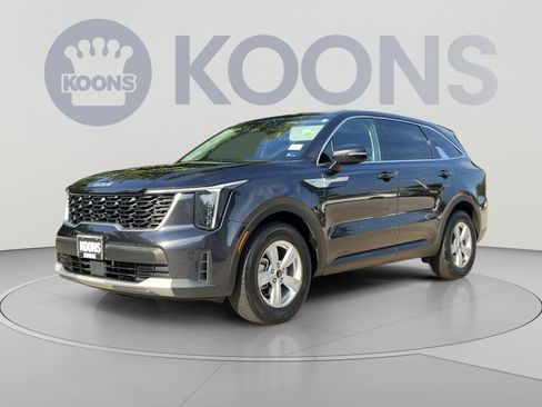 Used 2025 Kia Sorento LX FWD image 1
