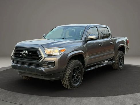 Used 2021 Toyota Tacoma SR image 1