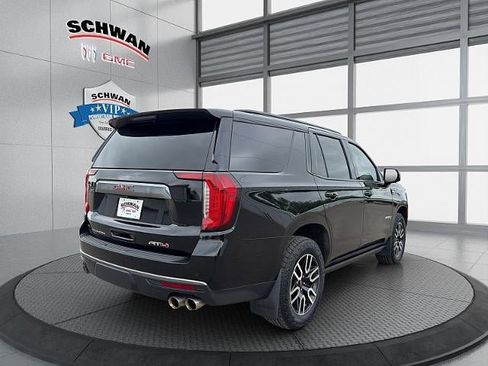 Used 2024 GMC Yukon AT4 w/ AT4 Premium Package AWD/4WD image 4
