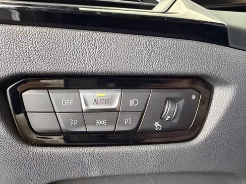 Used 2023 BMW 230i Coupe w/ Premium Package image 22