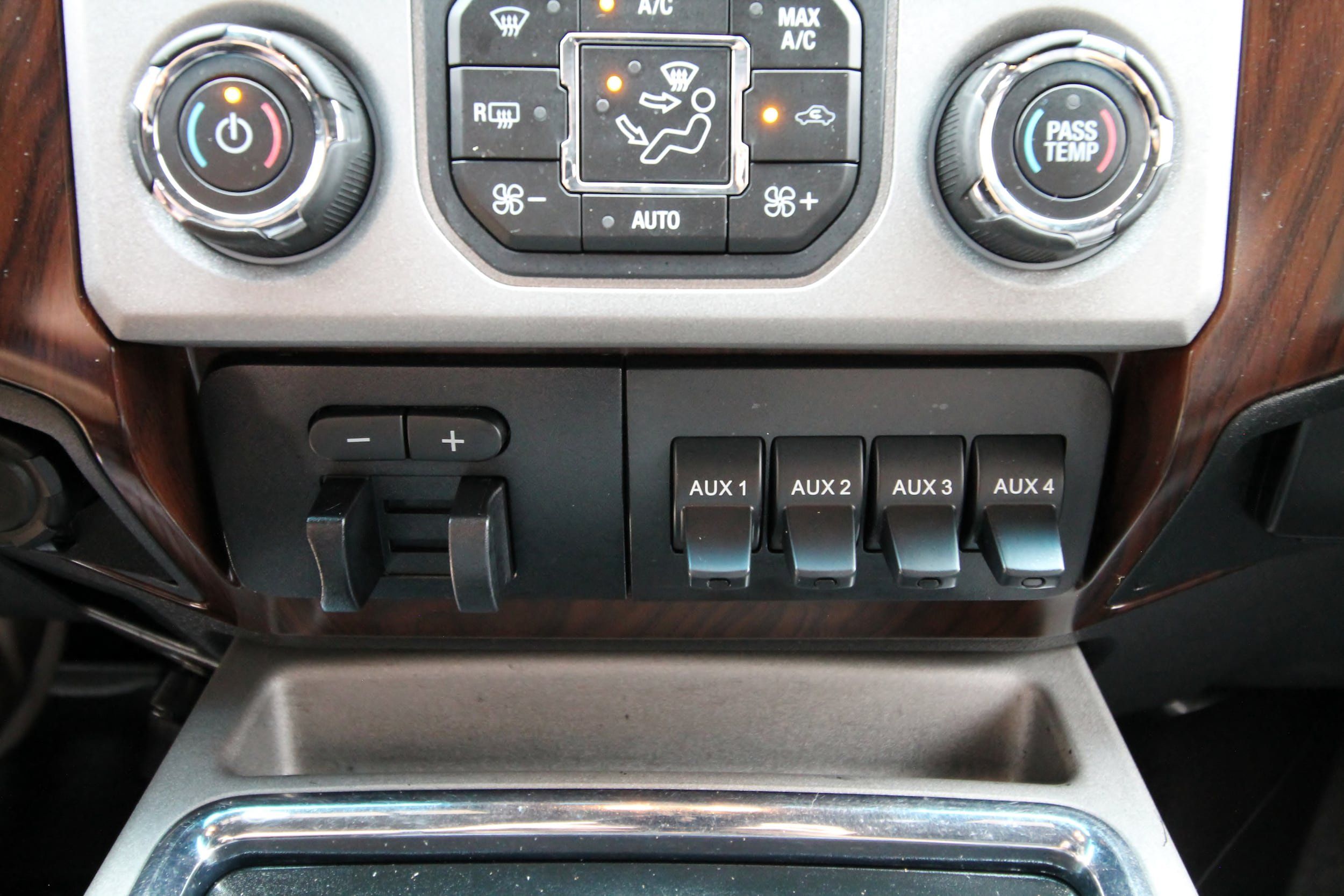 Used 2015 Ford F350 Lariat AWD/4WD image 34