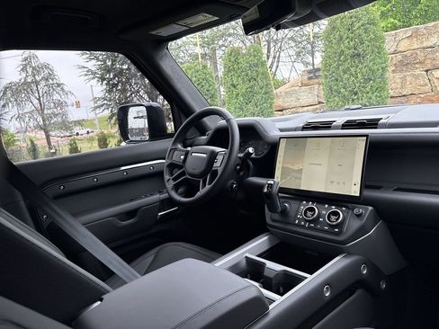 New 2026 Land Rover Defender 110 X AWD/4WD image 15