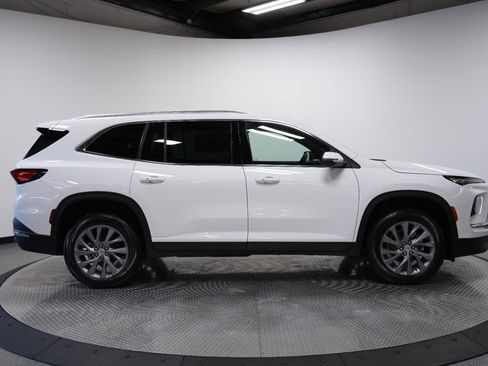 New 2026 Buick Enclave Preferred AWD/4WD image 9