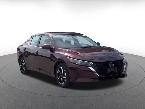 Used 2025 Nissan Sentra SV FWD image 3