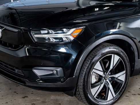 Used 2021 Volvo XC40 P8 Recharge w/ Advanced Package image 12