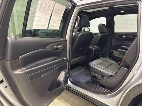 Used 2026 Chevrolet Traverse High Country AWD/4WD image 12