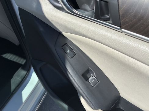 Used 2020 Honda Accord Touring image 19