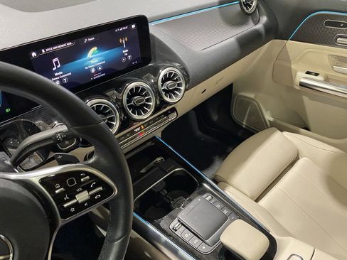 Certified 2022 Mercedes-Benz GLA 250 image 8