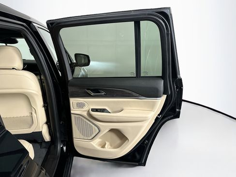 Used 2023 Jeep Grand Cherokee 4WD 4xe image 32