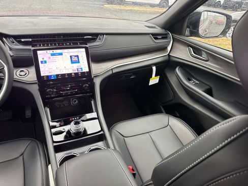 New 2025 Jeep Grand Cherokee L Limited image 20