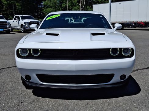 Used 2022 Dodge Challenger SXT w/ Driver Convenience Group AWD/4WD image 2