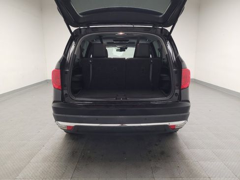 Used 2017 Honda Pilot Touring image 29