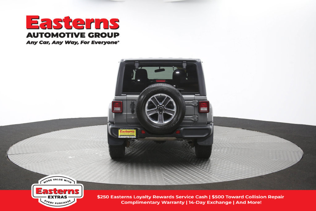 Used 2018 Jeep Wrangler Unlimited Sahara AWD/4WD image 37