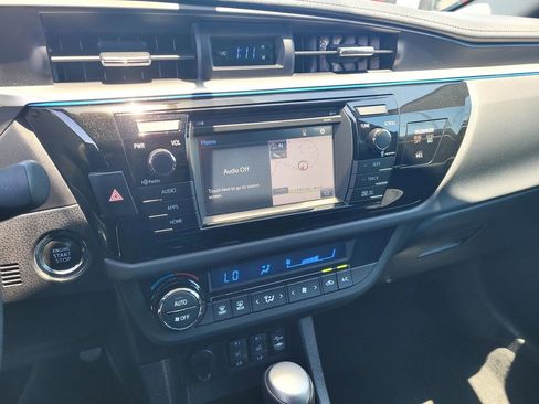 Used 2015 Toyota Corolla LE Premium FWD image 21