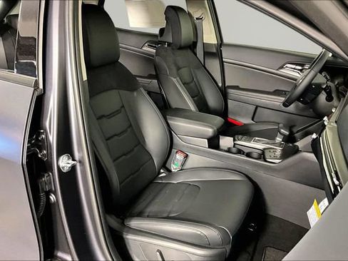 New 2026 Kia Sportage SX FWD image 12
