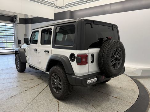 Certified 2026 Jeep Wrangler Unlimited Sport AWD/4WD image 11
