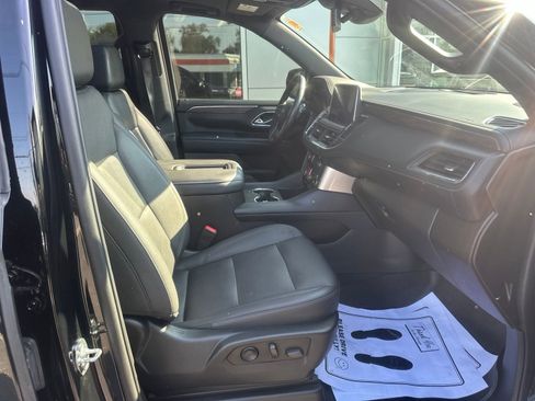 Used 2023 Chevrolet Tahoe Z71 w/ Luxury Package AWD/4WD image 8