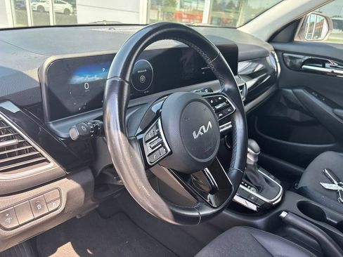 Certified 2024 Kia Seltos S FWD image 3