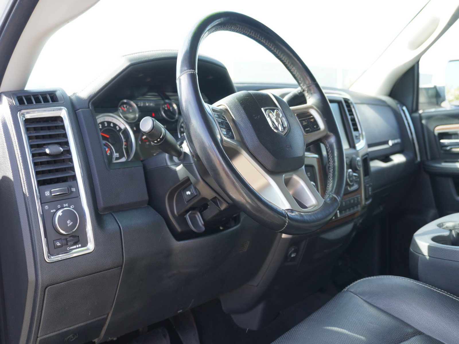Used 2016 RAM 3500 Laramie AWD/4WD image 20