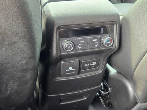 Used 2023 GMC Acadia SLT w/ Elevation Edition AWD/4WD image 30