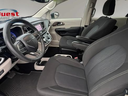 Used 2024 Chrysler Voyager LX FWD image 35
