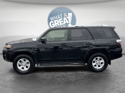 Used 2015 Toyota 4Runner SR5 image 7