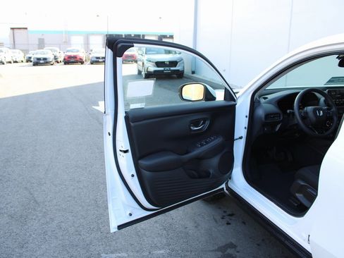 New 2026 Honda HR-V LX image 16