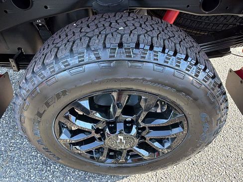 New 2026 Chevrolet Silverado 2500 Custom w/ Custom Value Package AWD/4WD image 12