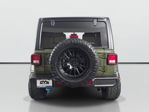 Used 2023 Jeep Wrangler Unlimited w/ 8.4" Radio Group AWD/4WD image 4