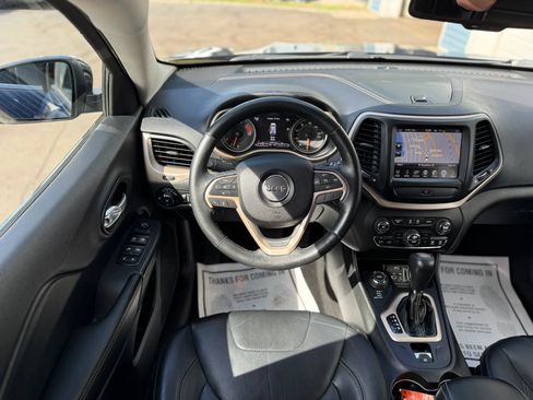 Used 2016 Jeep Cherokee Limited AWD/4WD image 11