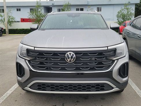 New 2026 Volkswagen Atlas Cross Sport SE image 2