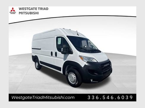 Used 2024 RAM ProMaster 2500 w/ Convenience Group FWD image 1