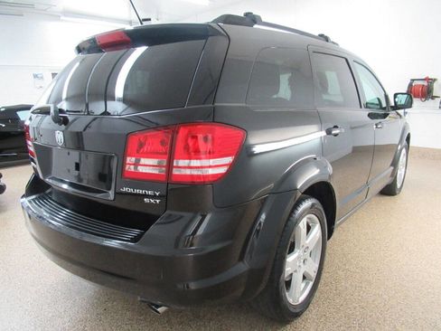 Used 2010 Dodge Journey SXT w/ Flexible Seating Group image 4